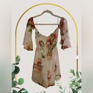 Cute -off shoulder Romper Peasant style sleeves. Waist 30in (sm/m)
#034